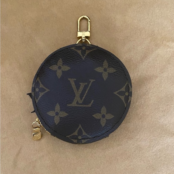 Louis Vuitton Accessories - Louis vuitton Round Pouch Monogram